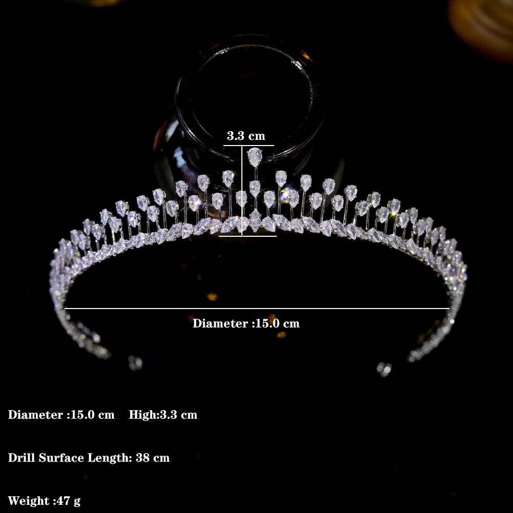 Technical dimension diagram for the crystal bridal tiara, highlighting a 15.0 cm diameter, 3.3 cm height, 38 cm drill surface length, and 47 g weight.