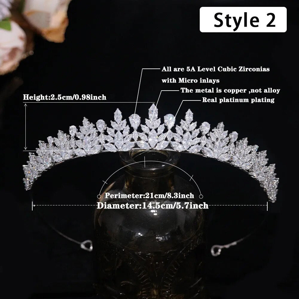 Technical size chart diagram for a platinum-plated cubic zirconia wedding tiara, detailing a 2.5cm peak height, 21cm total perimeter, and 14.5cm base diameter.