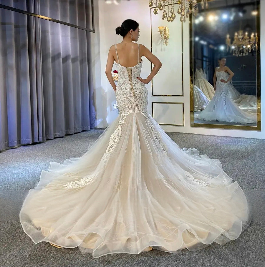 Slim Lace Wedding Dress – Elegant High-Quality Design, Affordable Factory Price