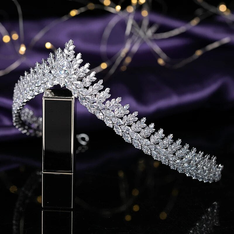 Gorgeous Shiny Bridal Crown Tiaras