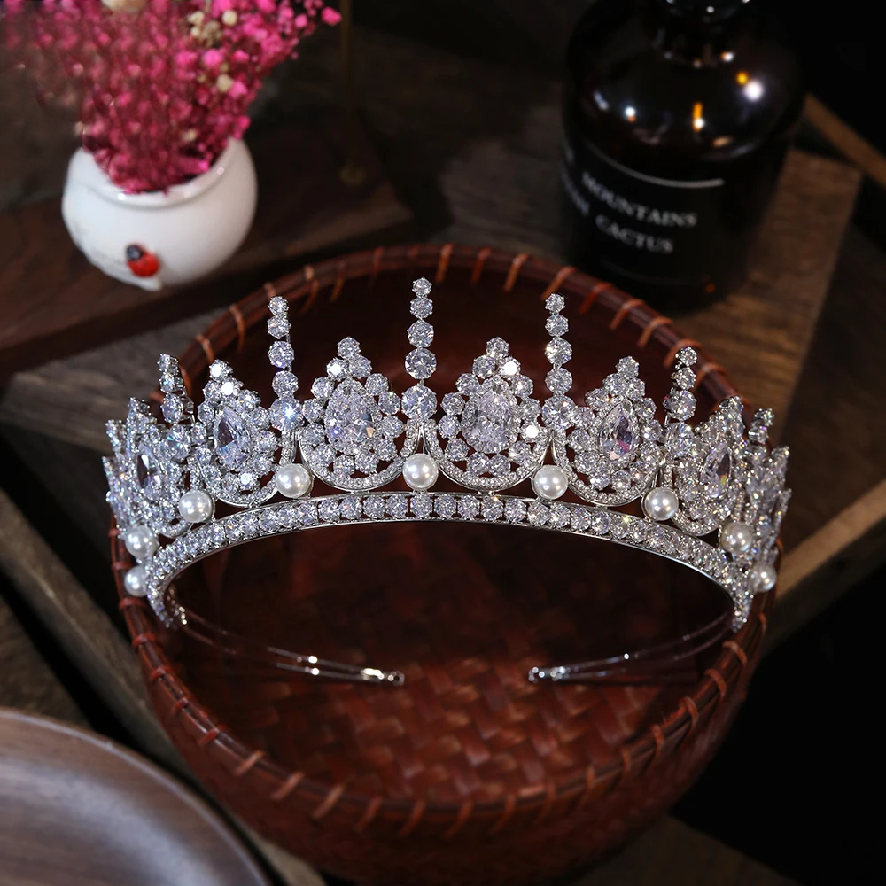 Luxury Zirconia Pearl Tiara for Women – Wedding & Party Crown