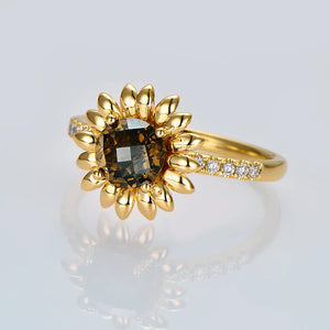 Round Cut  0.99ct Smoky Topaz and 0.13ct H SI Diamond 14kt Yellow Gold Ring
