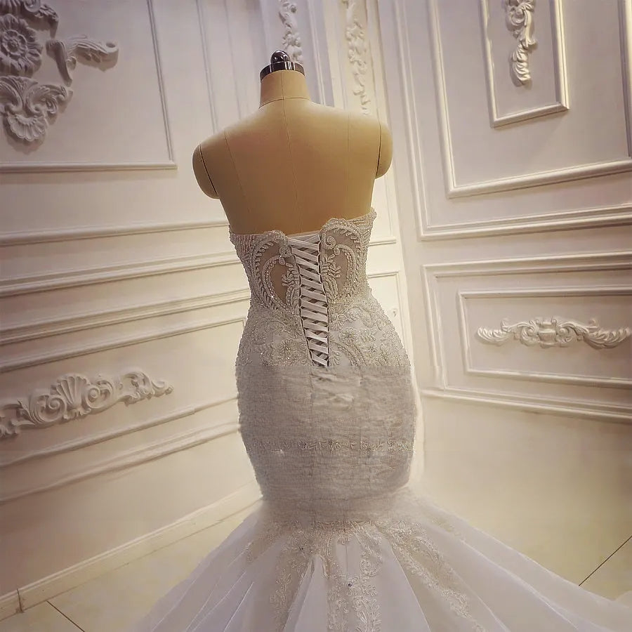 Glamorous Strapless Mermaid Wedding Dress – Sexy Silhouette for Brides