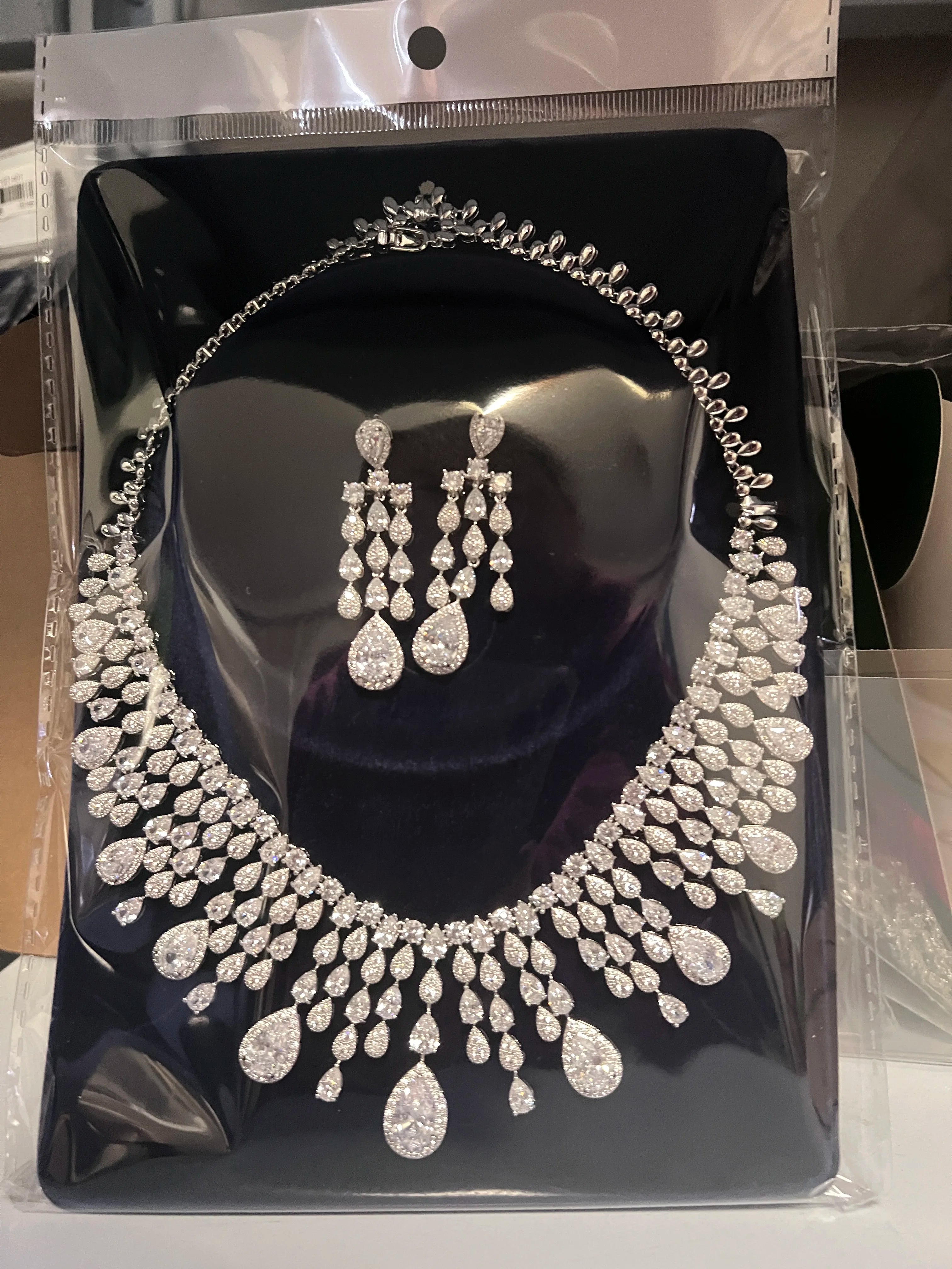 Luxury Water Drop Tassel Jewelry Set with White Cubic Zirconia for Brides