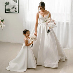 Simple White Child A-line Tulle Bow Flower Girl Dress