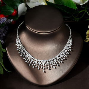 Elegant Leaf Design Bridal Necklace Set
