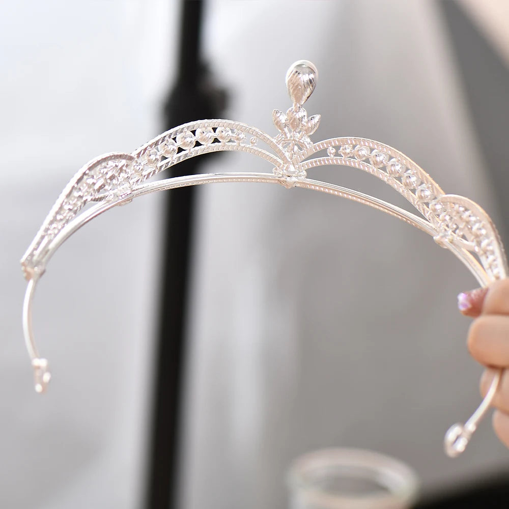 Elegant Crystal & Pearl Queen Crown Headband – Bridal Rhinestone Tiara for Women