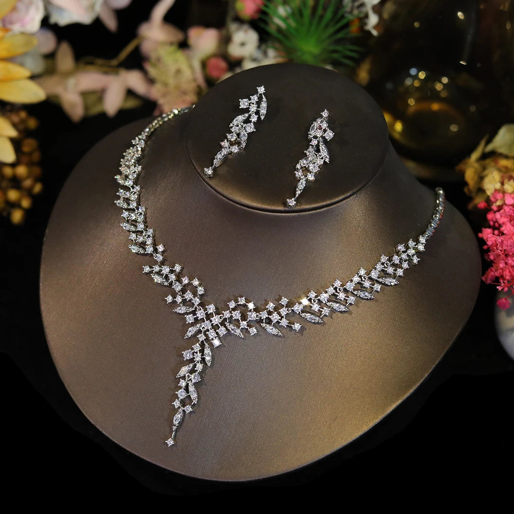 Luxury White Crystal Necklace Set – Elegant Party Jewelry