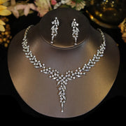 Luxury White Crystal Necklace Set – Elegant Party Jewelry