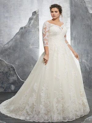 A-Line Lace Elegance 2023: Off-Shoulder Plus-Size Bridal Bliss.