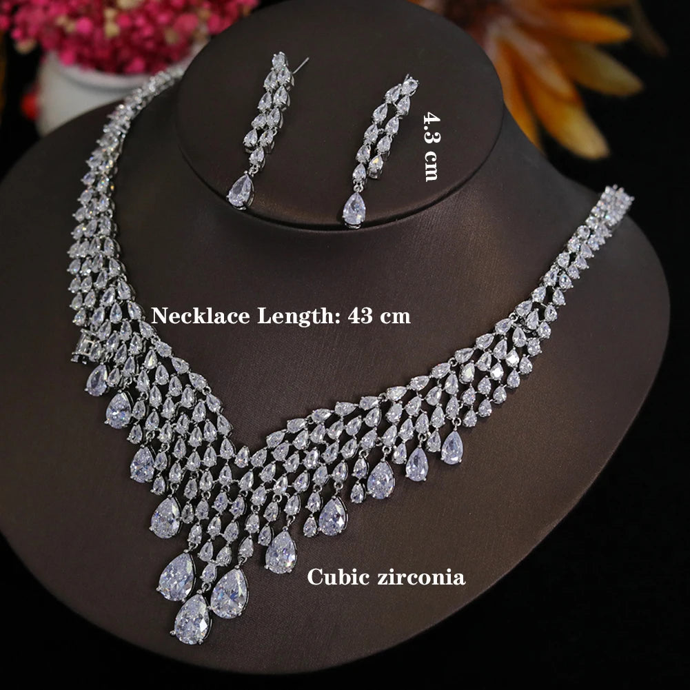 Product sizing diagram for the bridal jewelry set, indicating a 43 cm necklace length and 4.3 cm cubic zirconia earrings.