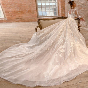 Luxury Long Sleeve Lace A-Line Wedding Dress Luxury Scoop Neck Beaded Court Train