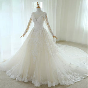 Long Sleeve Lace A-Line Wedding Dresses Luxury Scoop Neck Appliques Beaded Vintage Bridal Gown