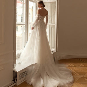 Sweetheart Long Puff Sleeve Lace A-Line Vintage Wedding Dress LuxuryvCourt Train