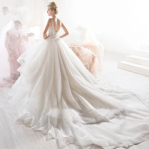 A-Line Sleeveless Wedding Dress V Neck Spaghetti Straps Beaded Ruffles Bride Gown