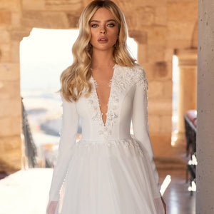 Sexy V Neck Long Sleeve Lace Flowers Wedding Dresses Luxury Beaded Court Train A-Line Vintage Bridal Gown