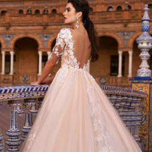 Sexy Illusion Half Sleeve A-Line Vintage Wedding Dress Luxury Beaded Flowers Court Train Bridal Gown