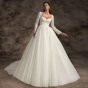 Fmogl Exquisite Long Sleeve A Line Lace Vintage Wedding Dresses Luxury Scalloped Backless Court Train Princess Bridal Gown