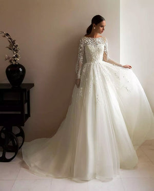 A-line Champagne Tulle Wedding Dress Long Sleeve V-neck Tulle Bridal Dress