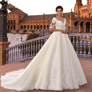 Sexy Illusion Half Sleeve A-Line Vintage Wedding Dress Luxury Beaded Flowers Court Train Bridal Gown