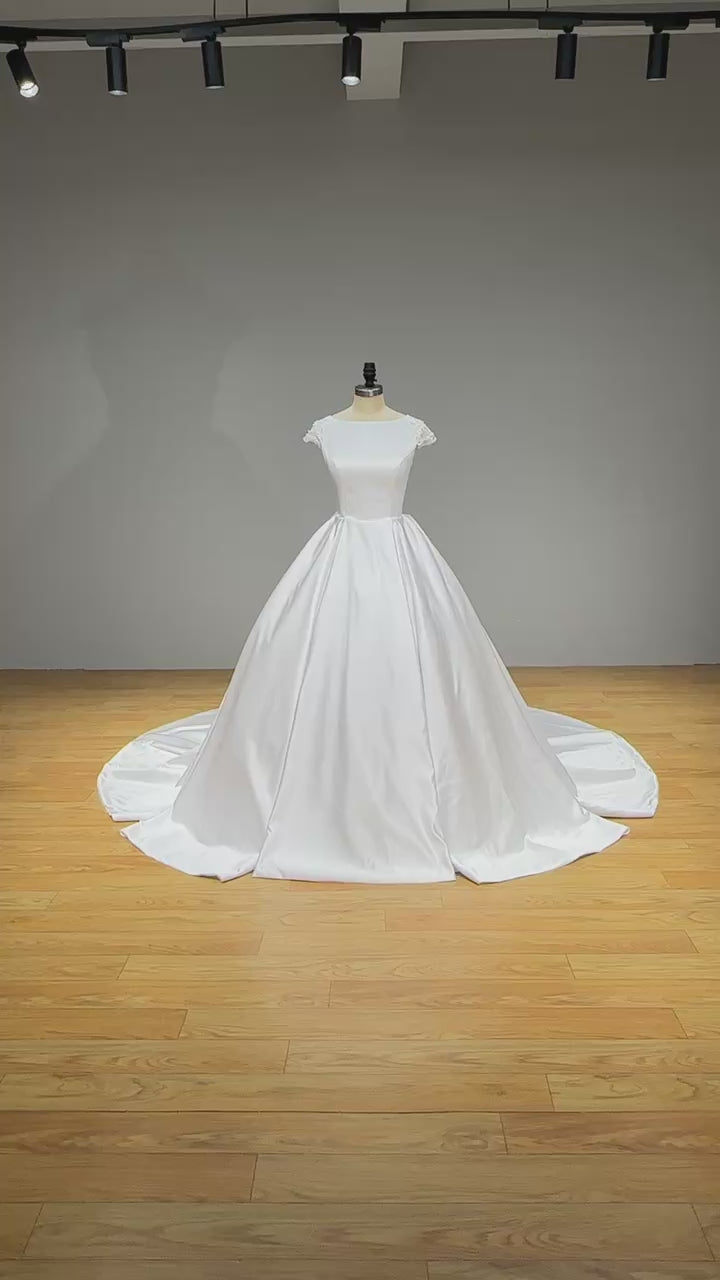 Cargar vídeo: High Quality Satin Ball Gown Wedding Dress Cap Sleeves Illusion Back Bridal Gown