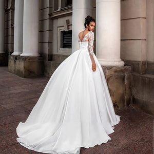 O-Neck Long Sleeve A-Line Beading Flowers Satin Wedding Dress Bridal Gown
