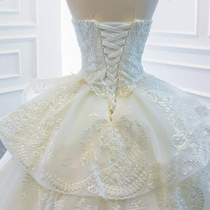 Elegant Sleeveless Ball Gown Wedding Dress Sweetheart Neck Gorgeous Bridal Dress