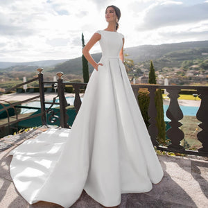 Cap Sleeve Matte Satin Vintage A-Line Wedding Dress Elegant Scoop Neck Court Train Bridal Gown
