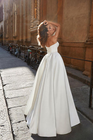 Strapless A Line Sexy Wedding Dress Simple Wedding Lace-up Back Wedding Gown