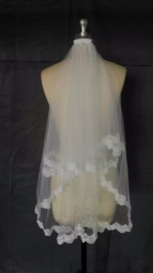 Lace Edge Short Bridal Veil
