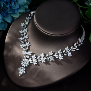 Flower Pattern Bridal Necklace